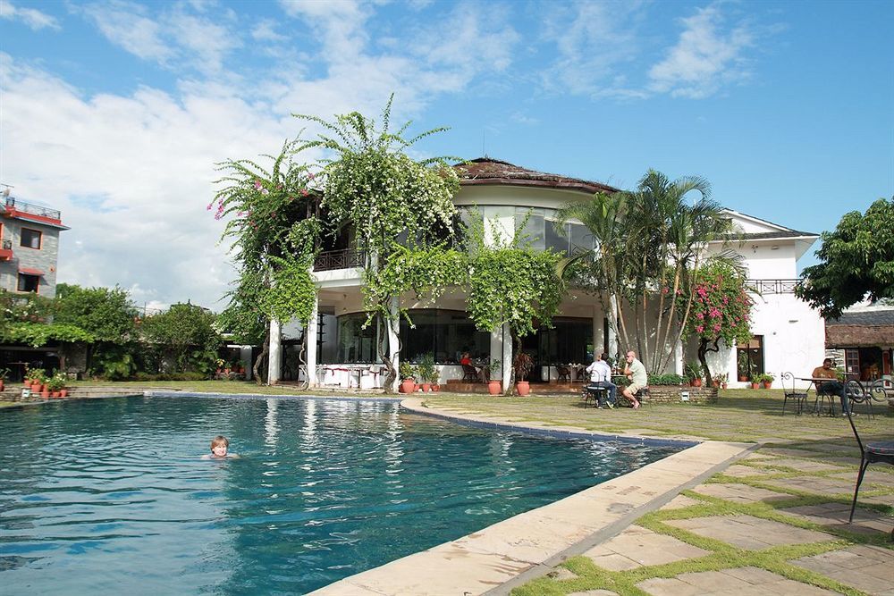 Shangri-La Village Resort, Pokhara Extérieur photo